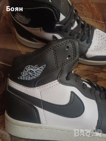 Nike Air Jordan 1, снимка 2 - Кецове - 51501391