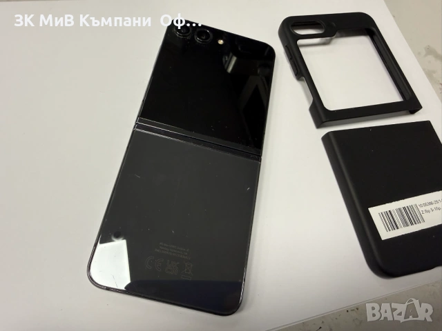 Мобилен телефон Samsung Z flip 5, снимка 2 - Samsung - 53813756
