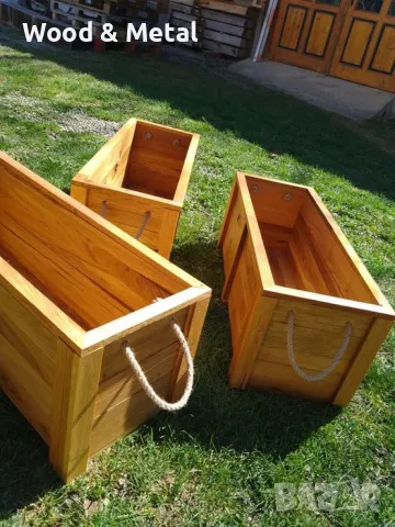 дървени кашпи