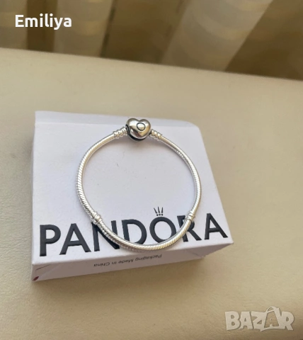 PANDORA сребърна гривна със сърце