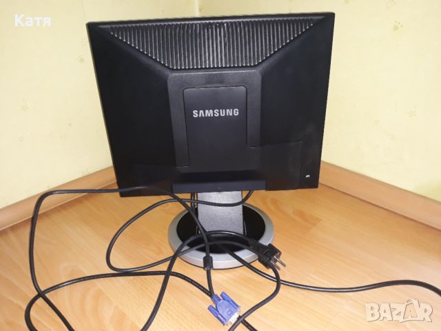 Монитор Samsung 740BF 17", снимка 2 - Монитори - 46242424