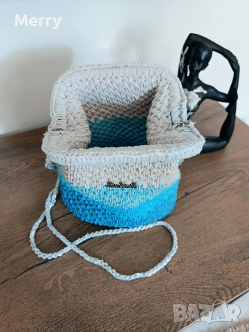 Ръчно плетена чанта от памучно макраме , снимка 2 - Чанти - 54097933