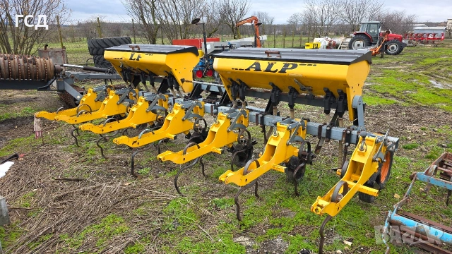 Окопен култиватор ALP с торовнасяне. 