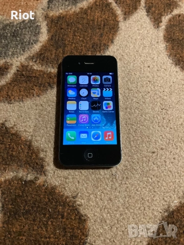 Продавам iPhone 4