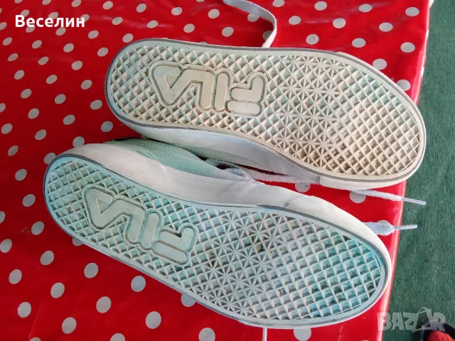 Кецове Fila 41 номер, снимка 4 - Маратонки - 50140941