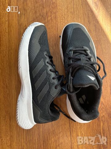 Дамски маратонки adidas, снимка 2 - Маратонки - 46578259