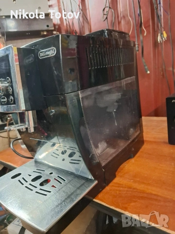 Продава се кафе машина Delonghi. , снимка 2 - Кафемашини - 53489414