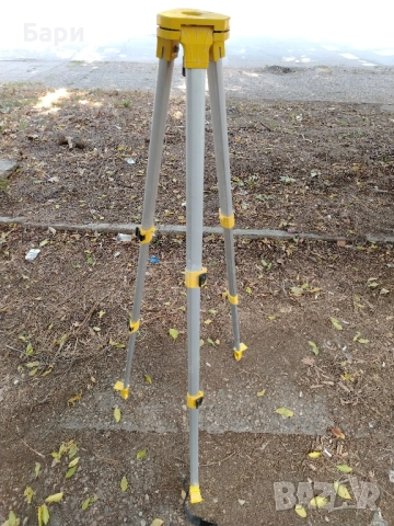 Лек трипод,тринога,триножник,статив от алуминий, снимка 4 - Други инструменти - 51544391