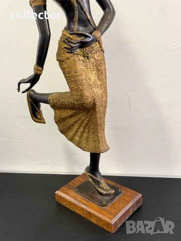 Голяма бронзова фигура на  Тепаном / „храмова танцьорка“ №8101, снимка 3 - Антикварни и старинни предмети - 54194110
