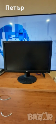 Монитор LG 19, снимка 2 - Монитори - 53311231