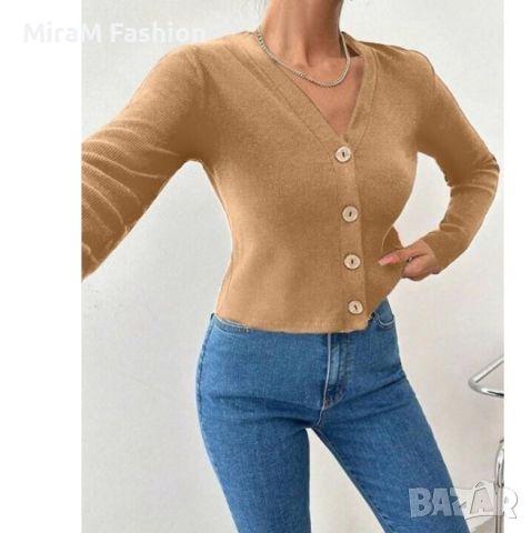 Атрактивна дамска блуза с копчета в цвят капучино 