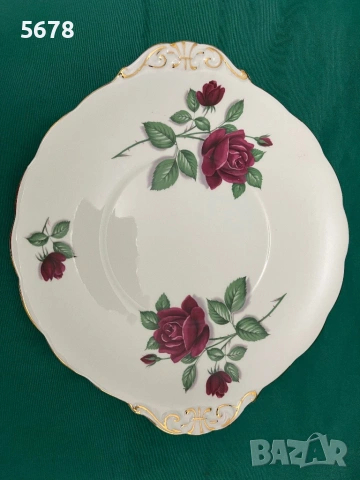 Порцеланово плато с рози, снимка 2 - Прибори за хранене, готвене и сервиране - 53488308