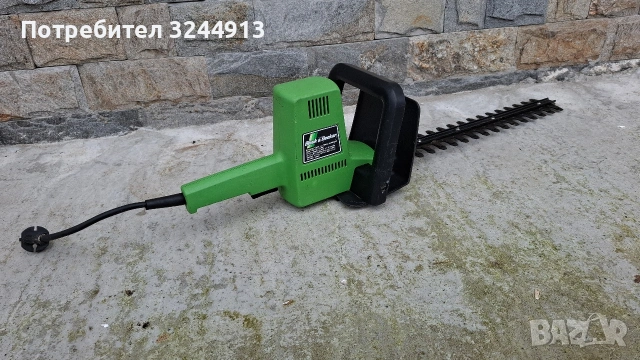 Английски електрически храсторез Black Decker HT420S, снимка 3 - Градинска техника - 53219937