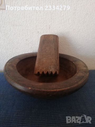 Стари битови съдове: гюмче, гърне, тас, пепелник и дървена купана с чукало. , снимка 6 - Антикварни и старинни предмети - 45605587