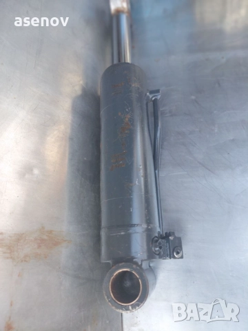 хидравличен цилиндър, снимка 2 - Резервни части за машини - 52639509