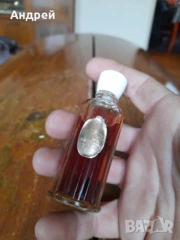 Стар парфюм Dalia, снимка 2 - Други ценни предмети - 53697770