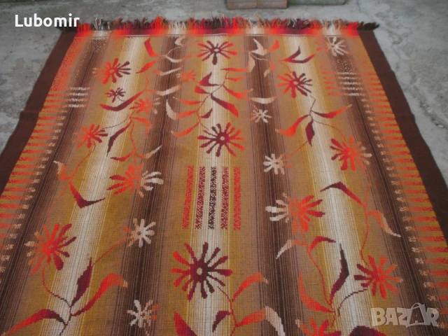 Килим автентичен от миналия век !, снимка 7 - Килими - 50688807