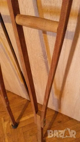 Две дървени патерици за подмишница, снимка 6 - Патерици - 53529608