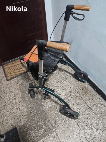 Ролатор проходилка , снимка 3 - Инвалидни колички - 52484625