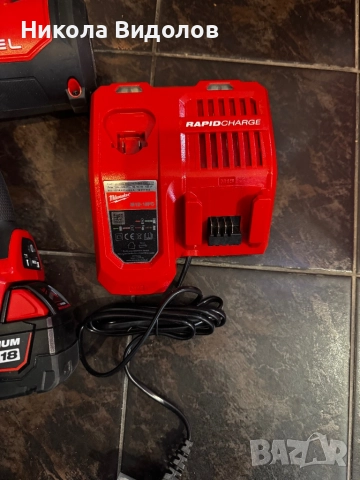 Такер Milwaukee акумулаторен безчетков 18 V, 5 Ah, за гвоздеи 50-90 мм, M18, снимка 3 - Такери - 52894185