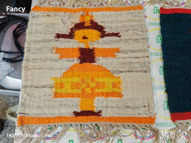 Ръчно тъкани винтидж килимчета 26/26 см, снимка 3 - Декорация за дома - 53477113