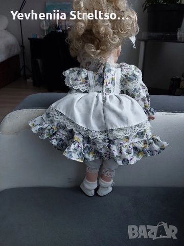 Кукла в цветном платье бело-голубого цвета., снимка 3 - Кукли - 52849895