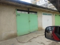 гараж самостоятелен,с ток,вода,мръсен канал,намира се във Възраждане в близост до Кауфланд и Лидл , снимка 2