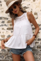 Бяла дамска едноцветна риза без ръкави с изрязани детайли с обло деколте, снимка 2