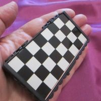 Нов миниятюрен туристически магнитен шах,9х5см.,2 броя, снимка 2 - Шах и табла - 45192891