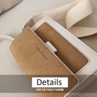 Малка чанта Clarina Beige and Brown, снимка 5 - Чанти - 45349924