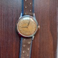 Часовник DOXA , снимка 1 - Антикварни и старинни предмети - 45276926
