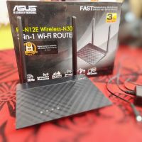 📶 Продавам Asus RT-N12E Wireless-N300 3-in-1 Wi-Fi Router!, снимка 2 - Рутери - 45418627