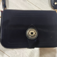 Moschino дамска чанта за през рамо, снимка 2 - Чанти - 44949036