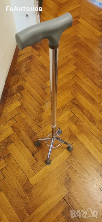 Бастун с 4 крака, снимка 1