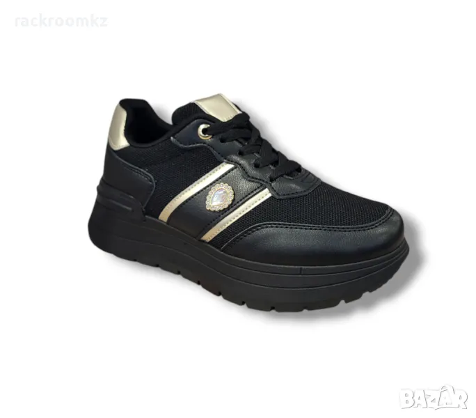 Модни дамски маратонки на платформа модел: JL05 black, снимка 1