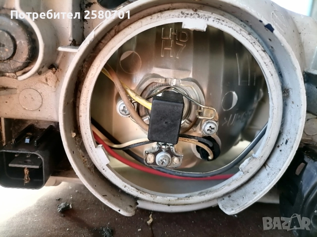 Продавам оригинален ляв фар за Хюндай H1 2004г , снимка 6 - Аксесоари и консумативи - 52612062