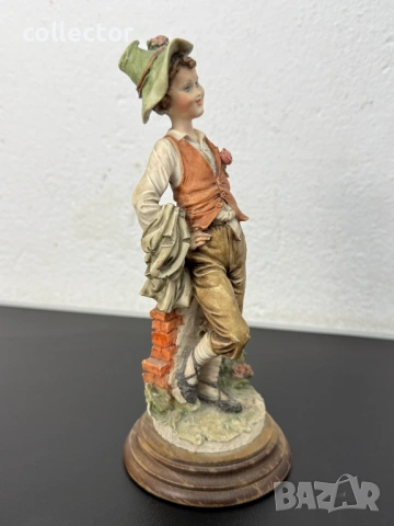 Порцеланова фигура на Джузепе Армани от серията Capodimonte №7961, снимка 2 - Колекции - 53855418