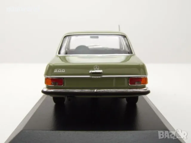 Mercedes-Benz 200 /8 Strichacht 1968 - мащаб 1:43 на Maxichamps моделът е нов в PVC дисплей-кейс, снимка 15 - Колекции - 50010947