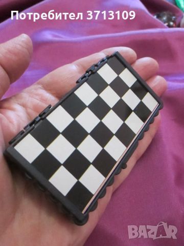 Нов миниятюрен туристически магнитен шах,9х5см.,2 броя, снимка 2 - Шах и табла - 45192891