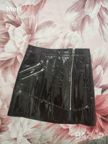 Черна латексова пола, снимка 1 - Поли - 45306755