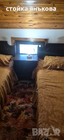 Продавам две масивни единични легла с матраци и шкаф, снимка 13 - Спални и легла - 46318475