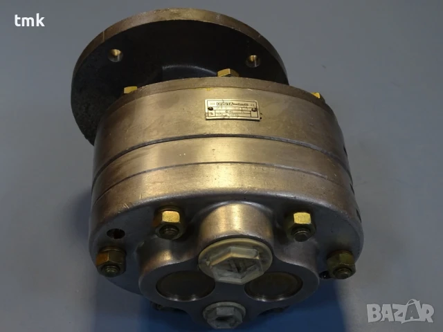 Хидравлична помпа Orsta C40R Hydraulic pump TGL10852 1500min-1, снимка 3 - Резервни части за машини - 50939013