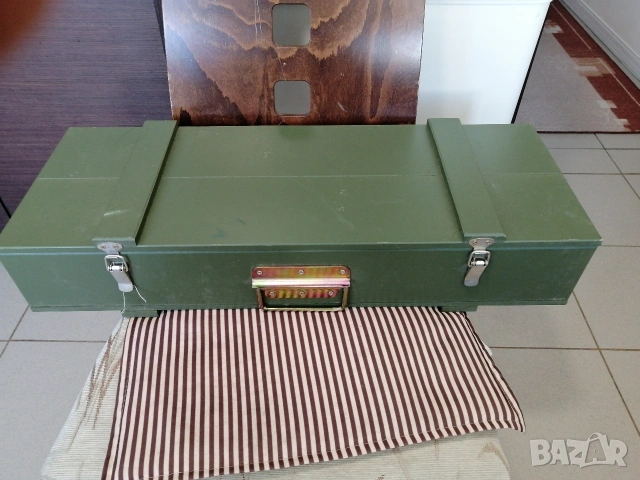 Дървен сандък /кутия за техника /