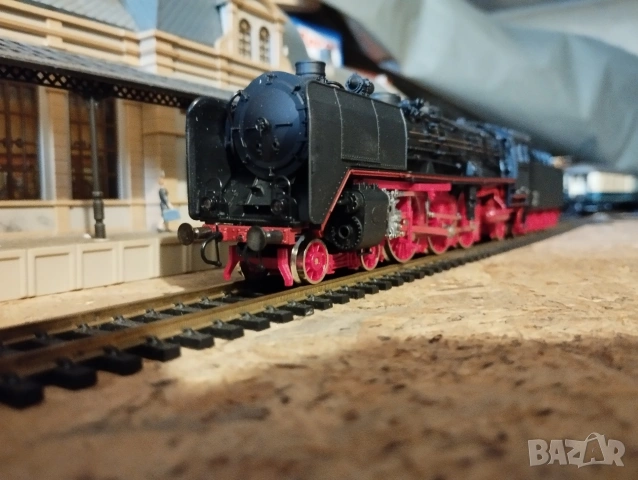 Парен локомотив Roco BR01 H0 1/87