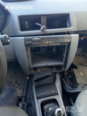 Шкода Фабия 1.9СДИ На части 0892740864, снимка 8 - Автомобили и джипове - 53840703