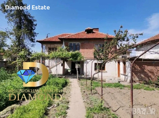 Двуетажна къща в село Милево, обл. Пловдив