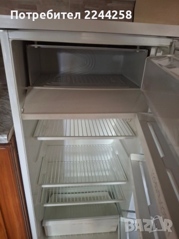 Продавам работещ хладилник Zanusi, снимка 3 - Хладилници - 52227848