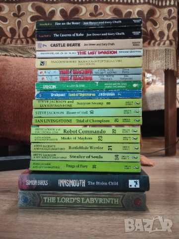 Книги-Игри на Английски Език - Fighting Fantasy(Битки Безброй) и други, снимка 2 - Детски книжки - 53178221