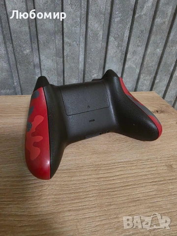 Джойстик Xbox Wireless Controller - Daystrike Camo Red , снимка 5 - Аксесоари - 53443643