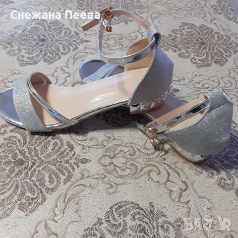 Нови дамски сандали, снимка 3 - Дамски елегантни обувки - 53752362